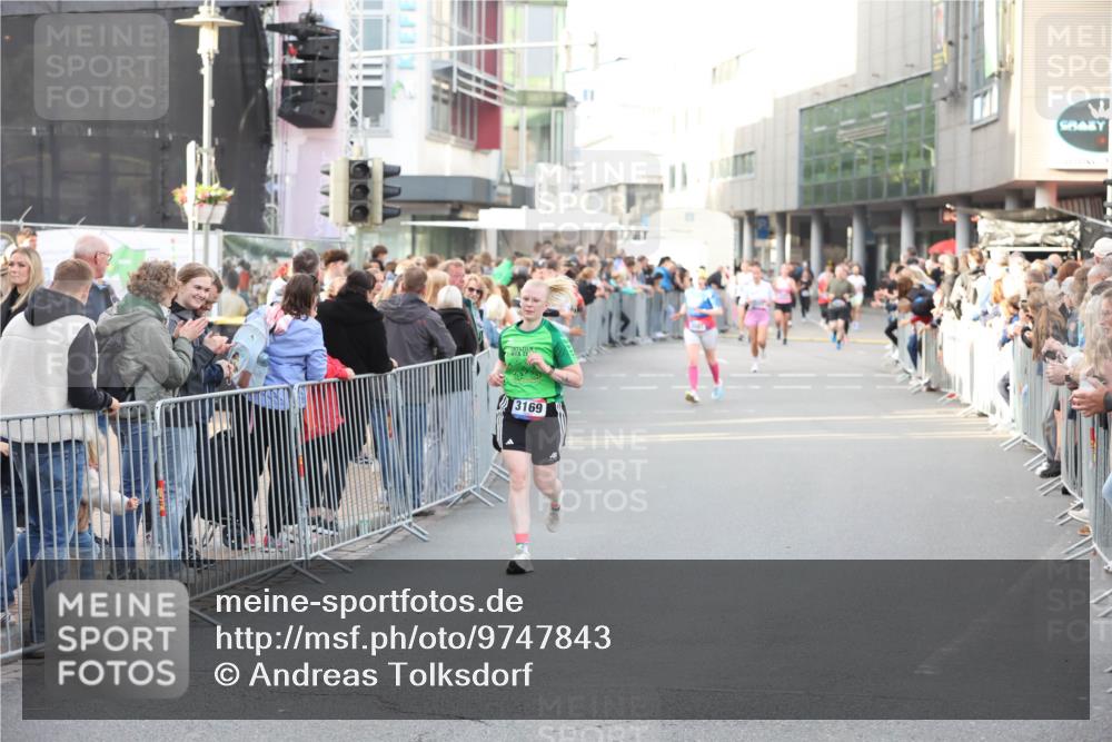 12.06.2026 - Holstenköstenlauf Andreas Tolksdorf http://msf.ph/oto/9747843 12.06.2026 20:04:18 Laufen 3169 meine-sportfotos.de