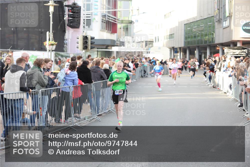 12.06.2026 - Holstenköstenlauf Andreas Tolksdorf http://msf.ph/oto/9747844 12.06.2026 20:04:18 Laufen 165, 3169 meine-sportfotos.de