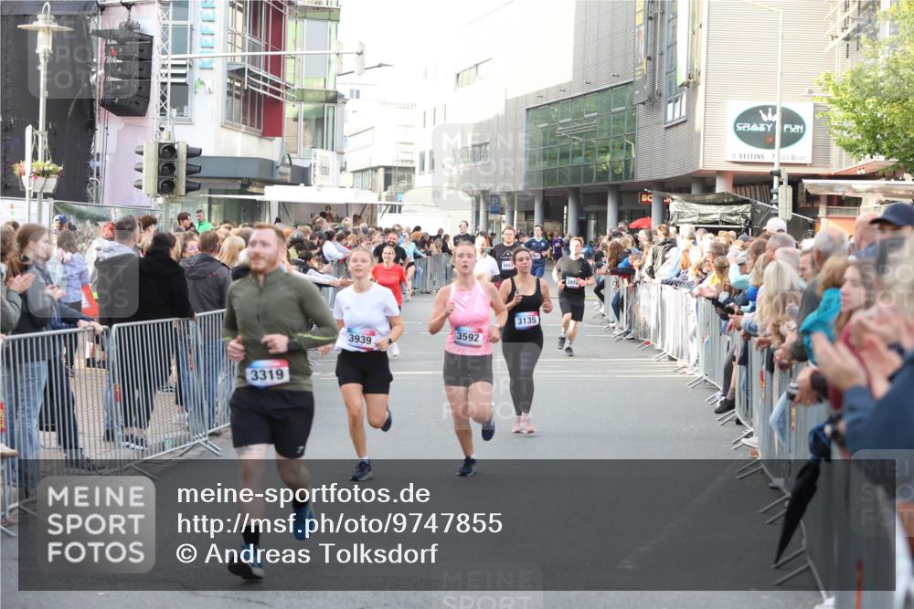 12.06.2026 - Holstenköstenlauf Andreas Tolksdorf http://msf.ph/oto/9747855 12.06.2026 20:04:32 Laufen 3319, 4847, 3939, 3592, 3135, 3974 meine-sportfotos.de