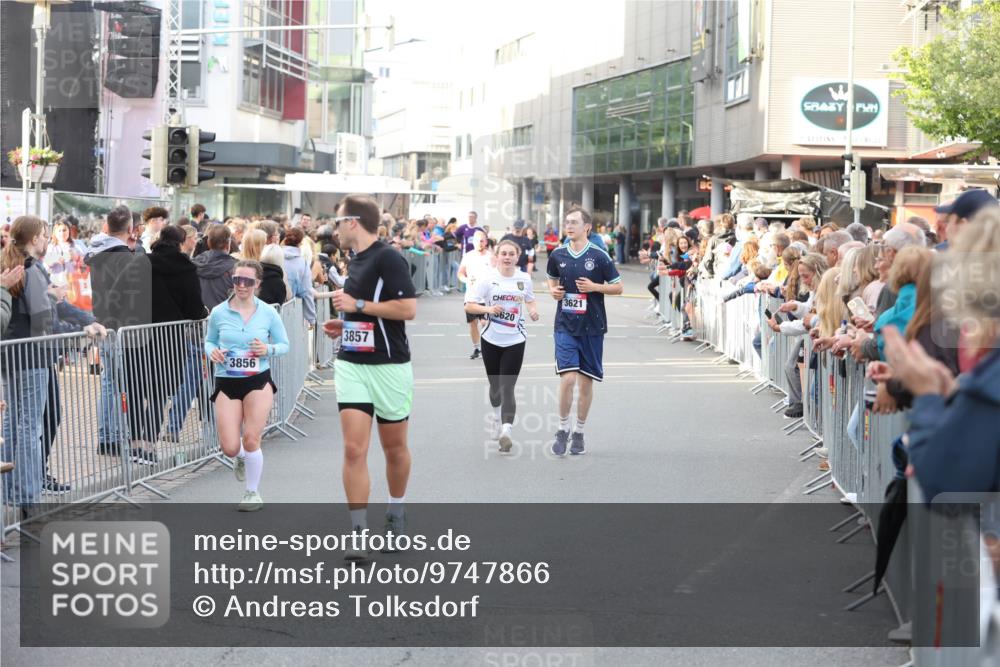 12.06.2026 - Holstenköstenlauf Andreas Tolksdorf http://msf.ph/oto/9747866 12.06.2026 20:04:44 Laufen 24, 3621, 620, 3857, 3856 meine-sportfotos.de