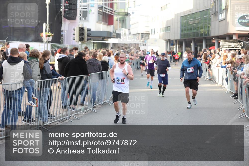 12.06.2026 - Holstenköstenlauf Andreas Tolksdorf http://msf.ph/oto/9747872 12.06.2026 20:04:50 Laufen 4415, 3179, 3279 meine-sportfotos.de
