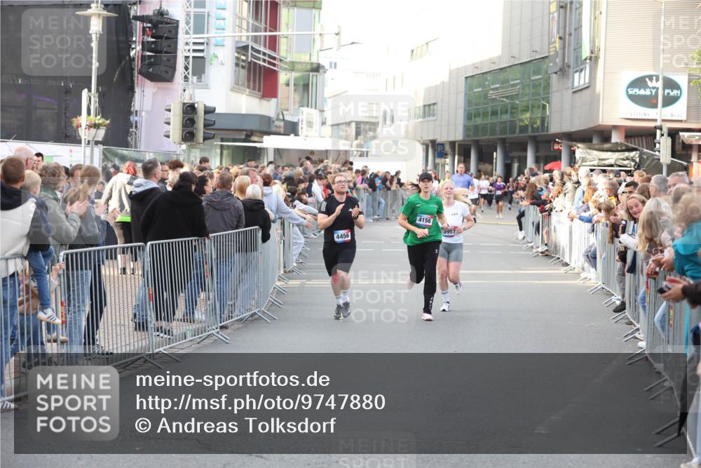 12.06.2026 - Holstenköstenlauf Andreas Tolksdorf http://msf.ph/oto/9747880 12.06.2026 20:05:02 Laufen 4456, 4156, 3957 meine-sportfotos.de