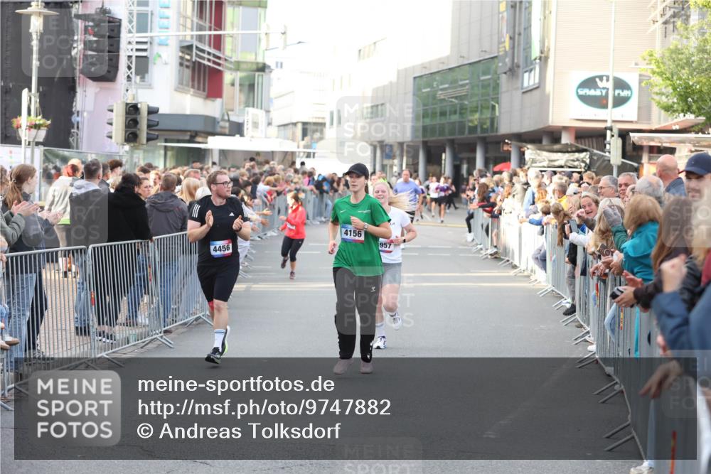 12.06.2026 - Holstenköstenlauf Andreas Tolksdorf http://msf.ph/oto/9747882 12.06.2026 20:05:04 Laufen 4156, 4456, 957 meine-sportfotos.de