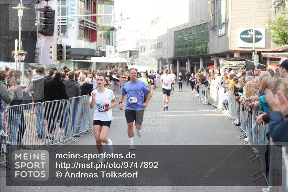 12.06.2026 - Holstenköstenlauf Andreas Tolksdorf http://msf.ph/oto/9747892 12.06.2026 20:05:12 Laufen 457, 4850 meine-sportfotos.de