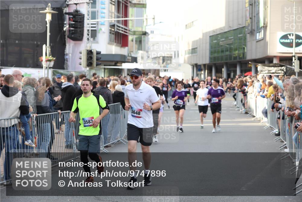 12.06.2026 - Holstenköstenlauf Andreas Tolksdorf http://msf.ph/oto/9747896 12.06.2026 20:05:19 Laufen 3583, 3648, 4090, 4091 meine-sportfotos.de