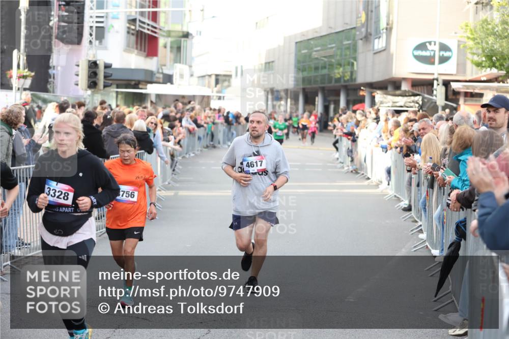 12.06.2026 - Holstenköstenlauf Andreas Tolksdorf http://msf.ph/oto/9747909 12.06.2026 20:05:32 Laufen 3328, 4617, 756 meine-sportfotos.de