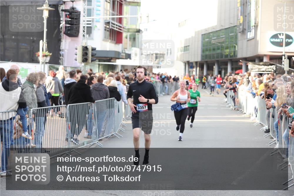 12.06.2026 - Holstenköstenlauf Andreas Tolksdorf http://msf.ph/oto/9747915 12.06.2026 20:05:38 Laufen 3357, 4725, 4162 meine-sportfotos.de