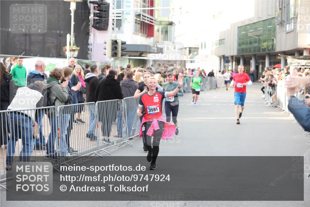 12.06.2026 - Holstenköstenlauf Andreas Tolksdorf http://msf.ph/oto/9747924 12.06.2026 20:05:53 Laufen 3591, 4867 meine-sportfotos.de