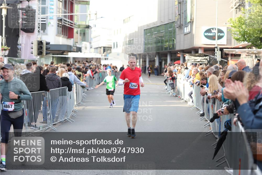 12.06.2026 - Holstenköstenlauf Andreas Tolksdorf http://msf.ph/oto/9747930 12.06.2026 20:05:56 Laufen 4867, 3250 meine-sportfotos.de