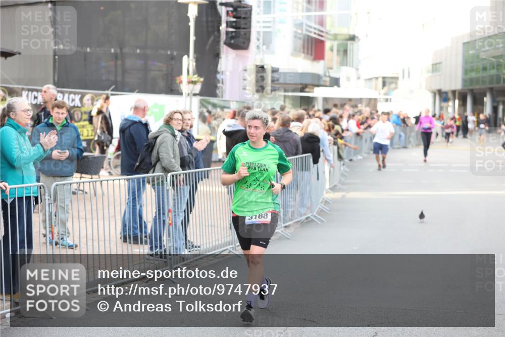 12.06.2026 - Holstenköstenlauf Andreas Tolksdorf http://msf.ph/oto/9747937 12.06.2026 20:06:03 Laufen 3168 meine-sportfotos.de