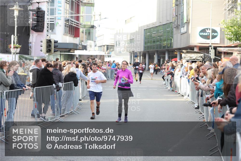 12.06.2026 - Holstenköstenlauf Andreas Tolksdorf http://msf.ph/oto/9747939 12.06.2026 20:06:10 Laufen 4491, 4633 meine-sportfotos.de