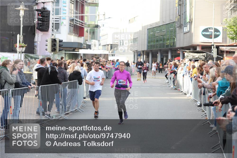 12.06.2026 - Holstenköstenlauf Andreas Tolksdorf http://msf.ph/oto/9747940 12.06.2026 20:06:10 Laufen 4491, 4633 meine-sportfotos.de