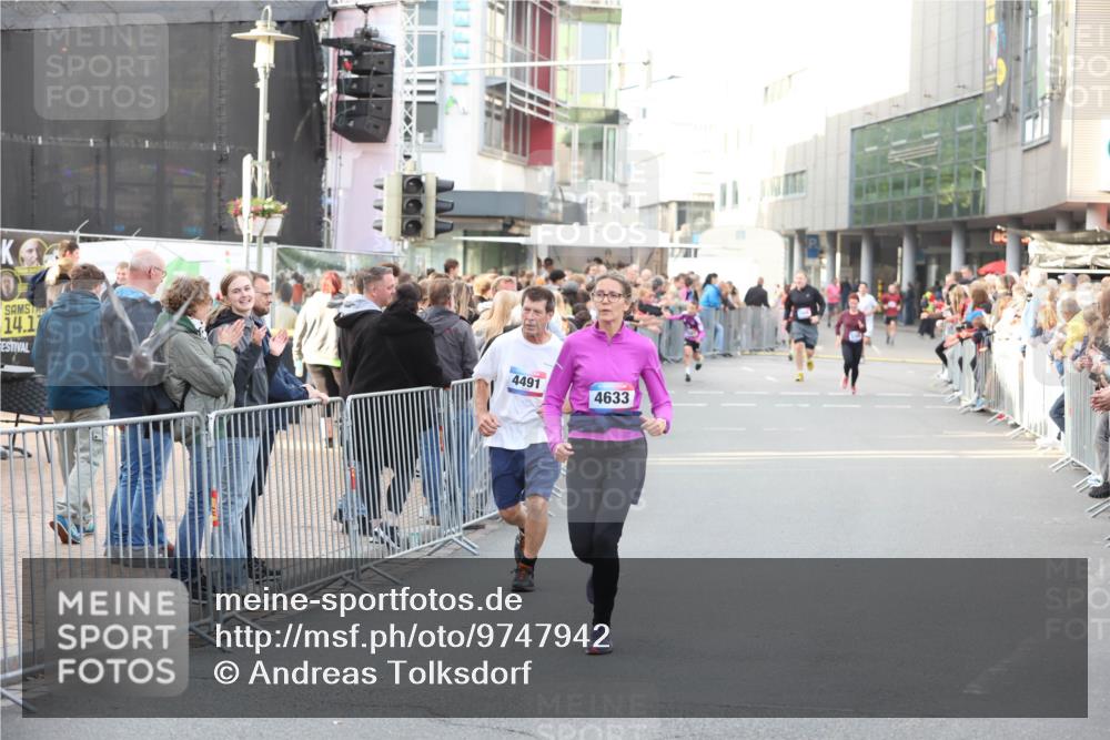12.06.2026 - Holstenköstenlauf Andreas Tolksdorf http://msf.ph/oto/9747942 12.06.2026 20:06:11 Laufen 14, 17, 000, 4491, 4633 meine-sportfotos.de