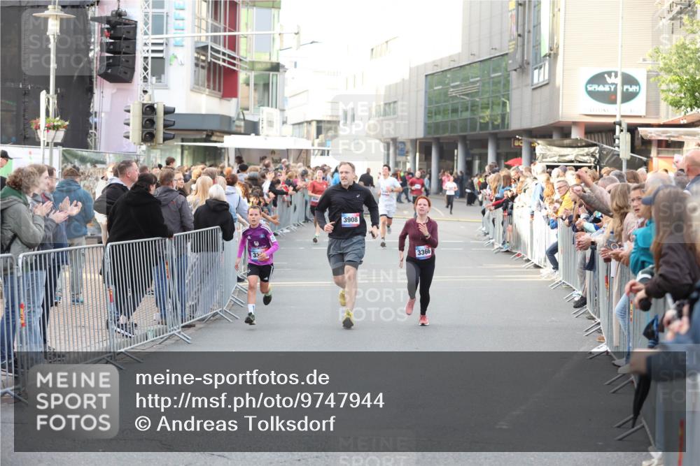 12.06.2026 - Holstenköstenlauf Andreas Tolksdorf http://msf.ph/oto/9747944 12.06.2026 20:06:17 Laufen 33, 3908, 3366 meine-sportfotos.de