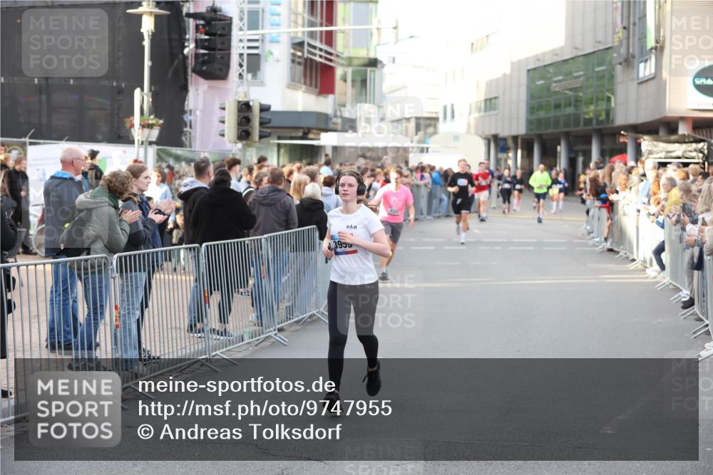 12.06.2026 - Holstenköstenlauf Andreas Tolksdorf http://msf.ph/oto/9747955 12.06.2026 20:06:36 Laufen 4, 3955 meine-sportfotos.de