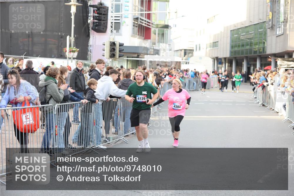 12.06.2026 - Holstenköstenlauf Andreas Tolksdorf http://msf.ph/oto/9748010 12.06.2026 20:07:56 Laufen 4129, 11, 4384 meine-sportfotos.de
