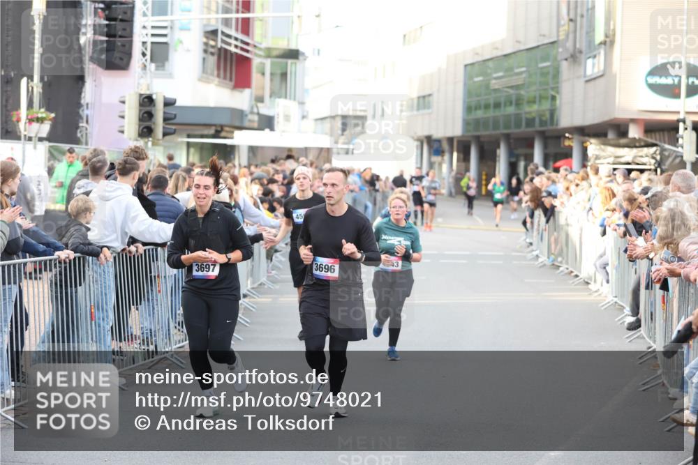12.06.2026 - Holstenköstenlauf Andreas Tolksdorf http://msf.ph/oto/9748021 12.06.2026 20:08:12 Laufen 45, 43, 3696, 3697 meine-sportfotos.de
