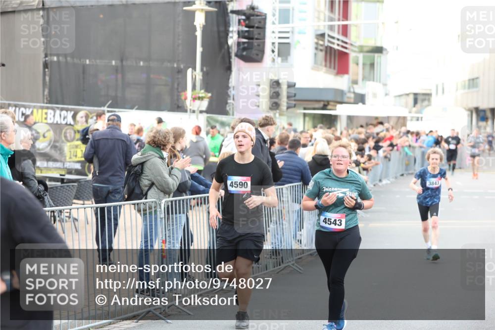 12.06.2026 - Holstenköstenlauf Andreas Tolksdorf http://msf.ph/oto/9748027 12.06.2026 20:08:14 Laufen 14, 1, 4590, 4543, 3843 meine-sportfotos.de