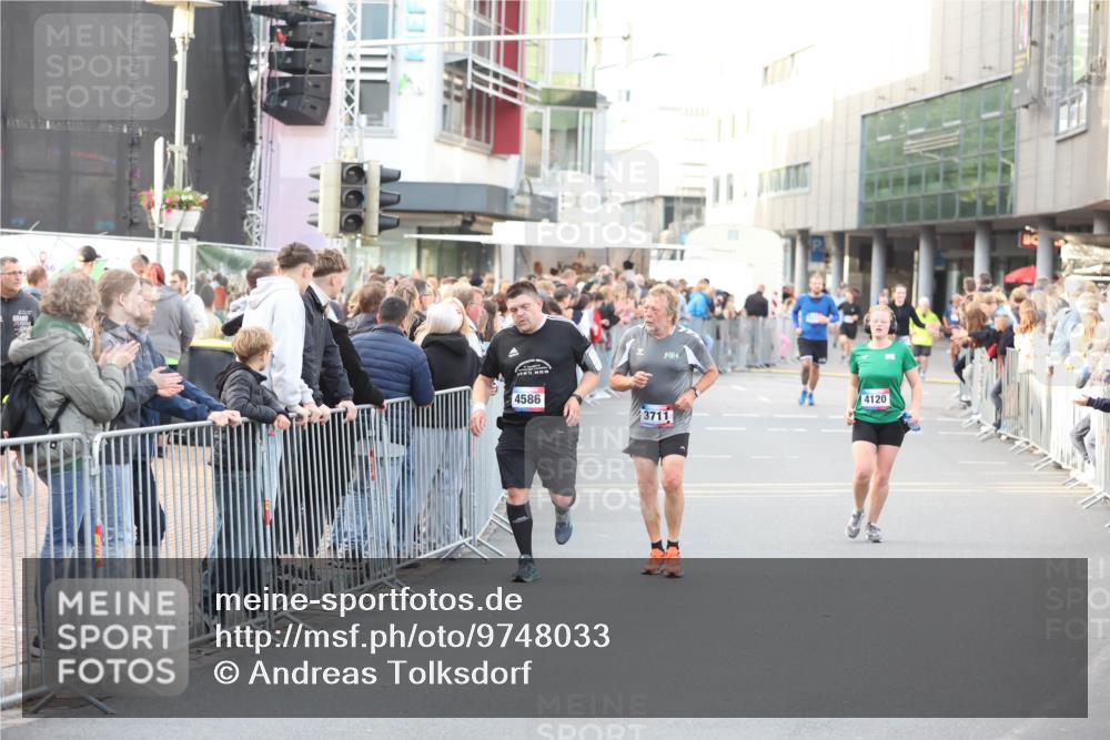 12.06.2026 - Holstenköstenlauf Andreas Tolksdorf http://msf.ph/oto/9748033 12.06.2026 20:08:26 Laufen 4586, 3711, 4120 meine-sportfotos.de