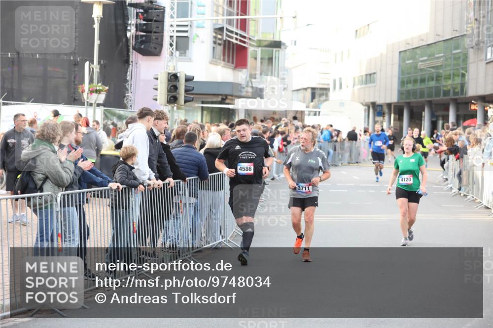 12.06.2026 - Holstenköstenlauf Andreas Tolksdorf http://msf.ph/oto/9748034 12.06.2026 20:08:26 Laufen 2, 4586, 3711, 4120 meine-sportfotos.de