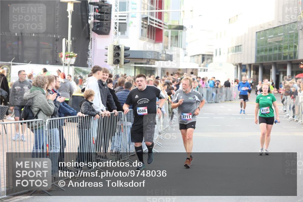 12.06.2026 - Holstenköstenlauf Andreas Tolksdorf http://msf.ph/oto/9748036 12.06.2026 20:08:26 Laufen 204872, 4586, 4120, 3711 meine-sportfotos.de