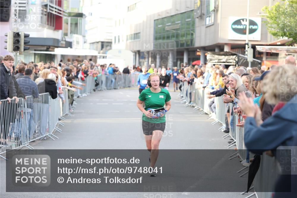 12.06.2026 - Holstenköstenlauf Andreas Tolksdorf http://msf.ph/oto/9748041 12.06.2026 20:08:30 Laufen  meine-sportfotos.de