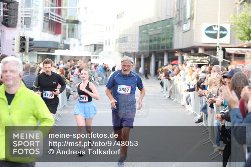 12.06.2026 - Holstenköstenlauf Andreas Tolksdorf http://msf.ph/oto/9748053 12.06.2026 20:08:47 Laufen 711, 4790, 4791, 3587 meine-sportfotos.de