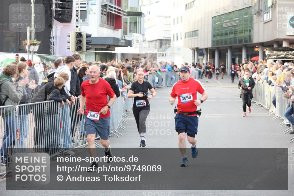 12.06.2026 - Holstenköstenlauf Andreas Tolksdorf http://msf.ph/oto/9748069 12.06.2026 20:09:24 Laufen 3863, 4825, 3650 meine-sportfotos.de