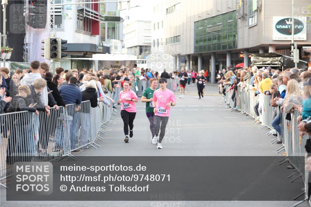 12.06.2026 - Holstenköstenlauf Andreas Tolksdorf http://msf.ph/oto/9748071 12.06.2026 20:09:34 Laufen 4360, 3, 4359 meine-sportfotos.de