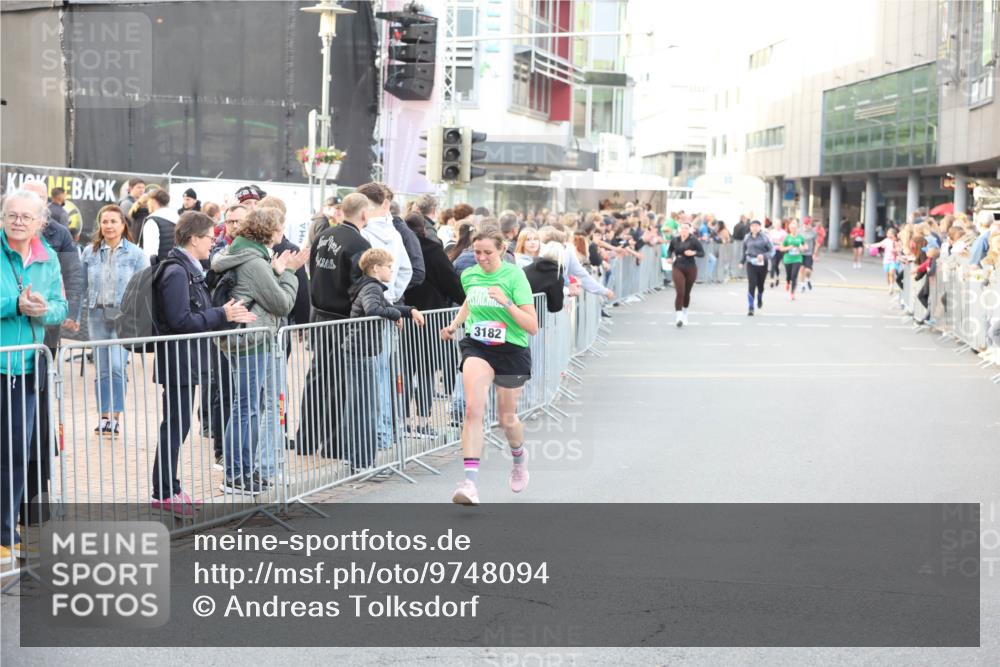 12.06.2026 - Holstenköstenlauf Andreas Tolksdorf http://msf.ph/oto/9748094 12.06.2026 20:10:06 Laufen 3182 meine-sportfotos.de