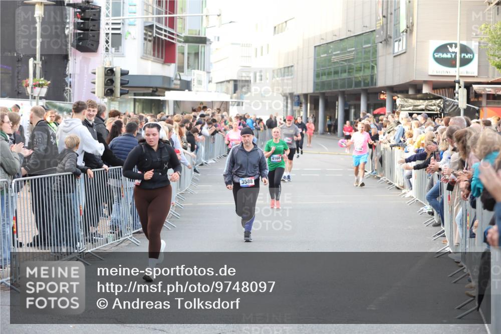12.06.2026 - Holstenköstenlauf Andreas Tolksdorf http://msf.ph/oto/9748097 12.06.2026 20:10:14 Laufen 39, 3588, 4160, 3764 meine-sportfotos.de