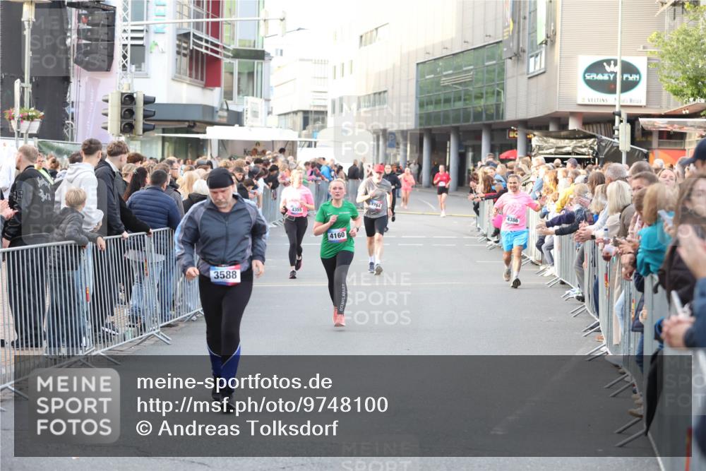 12.06.2026 - Holstenköstenlauf Andreas Tolksdorf http://msf.ph/oto/9748100 12.06.2026 20:10:16 Laufen 3588, 4355, 4160, 3764, 4386 meine-sportfotos.de