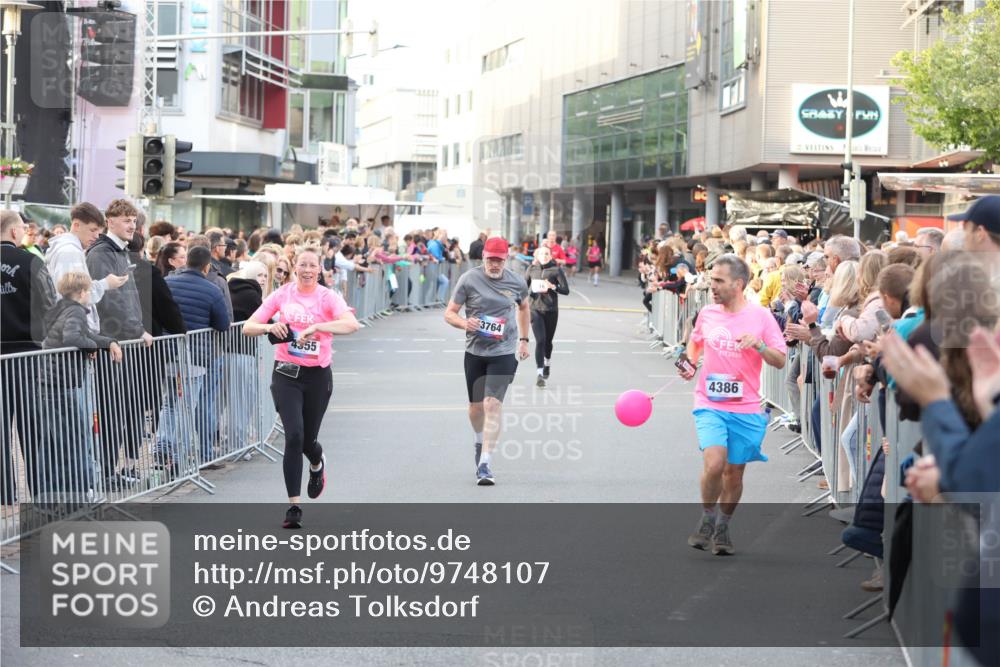 12.06.2026 - Holstenköstenlauf Andreas Tolksdorf http://msf.ph/oto/9748107 12.06.2026 20:10:20 Laufen 4555, 3764, 2030, 4386 meine-sportfotos.de