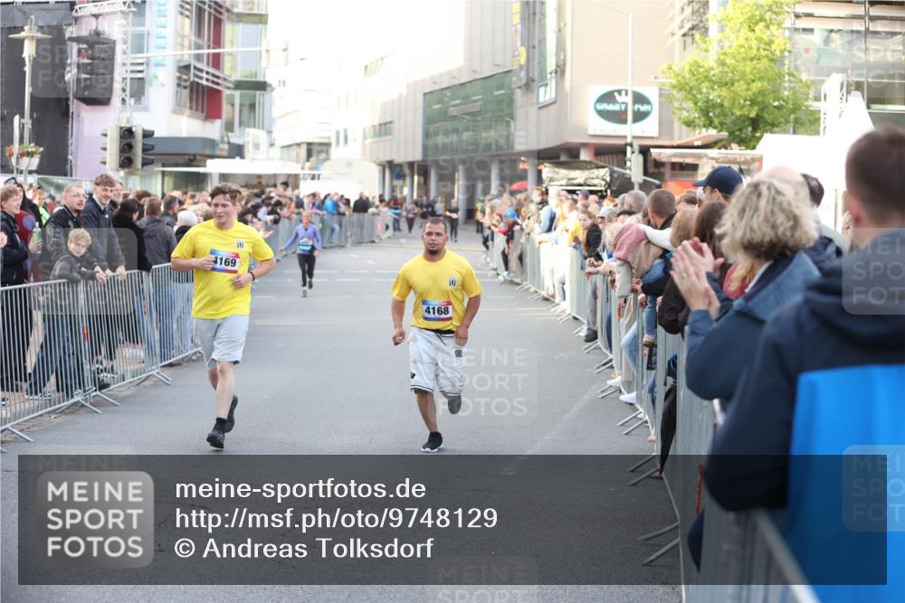 12.06.2026 - Holstenköstenlauf Andreas Tolksdorf http://msf.ph/oto/9748129 12.06.2026 20:11:00 Laufen 4169, 4168 meine-sportfotos.de