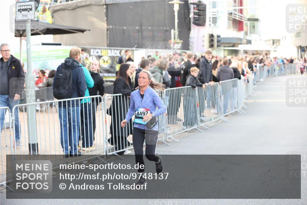 12.06.2026 - Holstenköstenlauf Andreas Tolksdorf http://msf.ph/oto/9748137 12.06.2026 20:11:10 Laufen 4492 meine-sportfotos.de