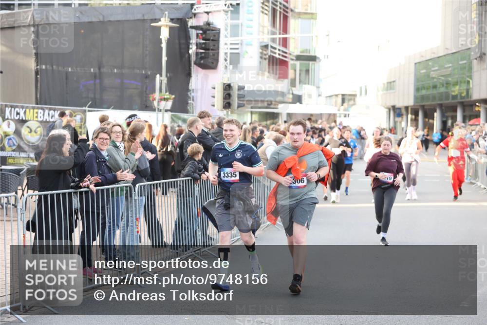 12.06.2026 - Holstenköstenlauf Andreas Tolksdorf http://msf.ph/oto/9748156 12.06.2026 20:12:19 Laufen 3335, 306 meine-sportfotos.de