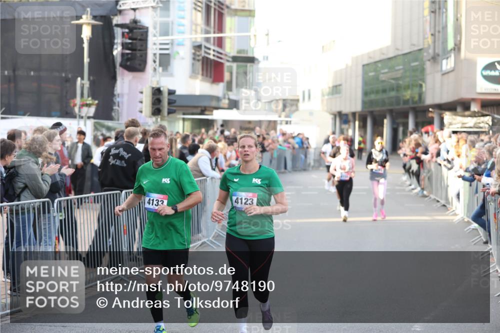 12.06.2026 - Holstenköstenlauf Andreas Tolksdorf http://msf.ph/oto/9748190 12.06.2026 20:13:08 Laufen 4133, 4123 meine-sportfotos.de