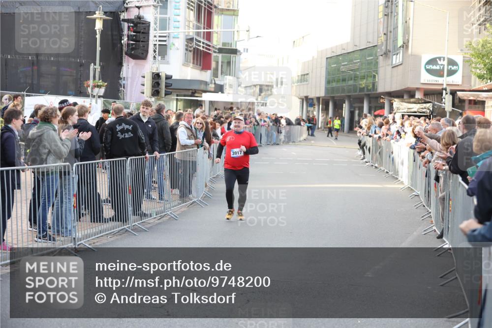 12.06.2026 - Holstenköstenlauf Andreas Tolksdorf http://msf.ph/oto/9748200 12.06.2026 20:13:43 Laufen 3917 meine-sportfotos.de