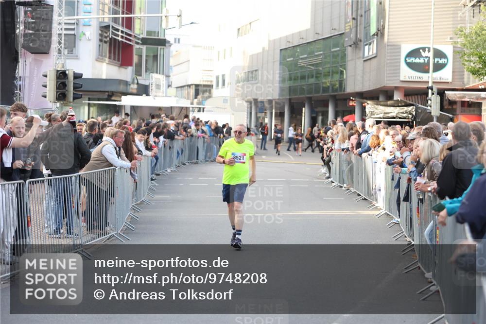 12.06.2026 - Holstenköstenlauf Andreas Tolksdorf http://msf.ph/oto/9748208 12.06.2026 20:14:09 Laufen 3521 meine-sportfotos.de