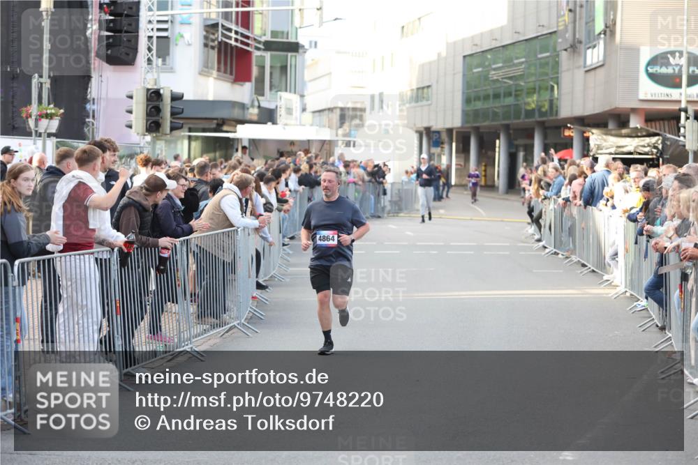 12.06.2026 - Holstenköstenlauf Andreas Tolksdorf http://msf.ph/oto/9748220 12.06.2026 20:14:31 Laufen 4864 meine-sportfotos.de