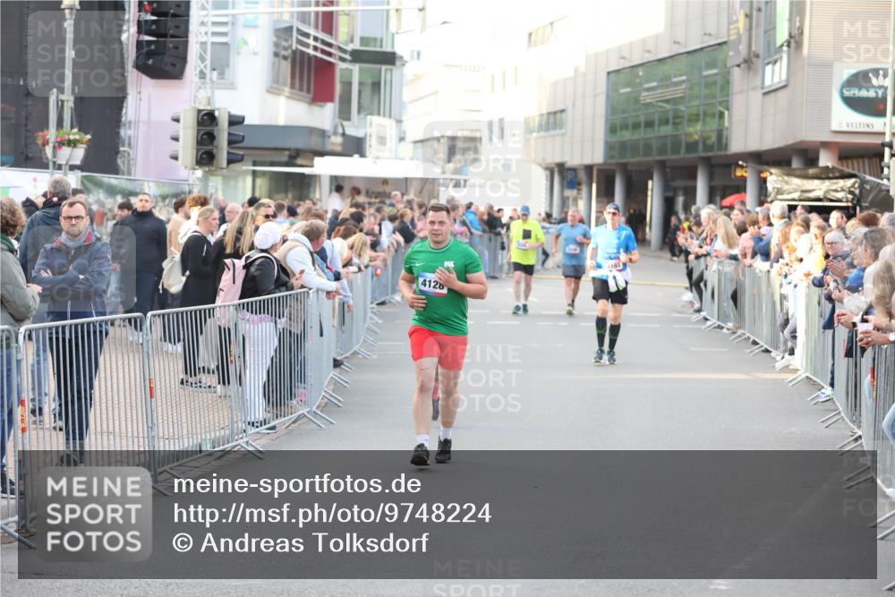 12.06.2026 - Holstenköstenlauf Andreas Tolksdorf http://msf.ph/oto/9748224 12.06.2026 20:15:21 Laufen 4126, 3493 meine-sportfotos.de