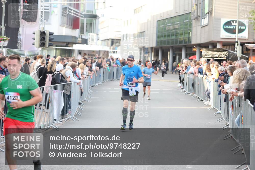 12.06.2026 - Holstenköstenlauf Andreas Tolksdorf http://msf.ph/oto/9748227 12.06.2026 20:15:24 Laufen 4123, 3493 meine-sportfotos.de