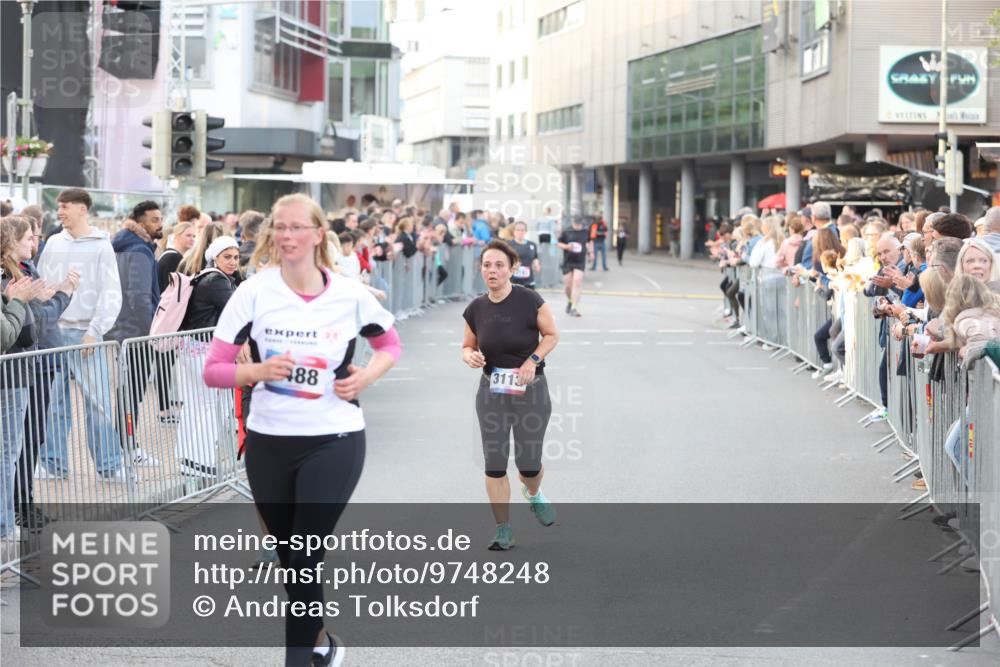 12.06.2026 - Holstenköstenlauf Andreas Tolksdorf http://msf.ph/oto/9748248 12.06.2026 20:16:24 Laufen 488, 3113 meine-sportfotos.de
