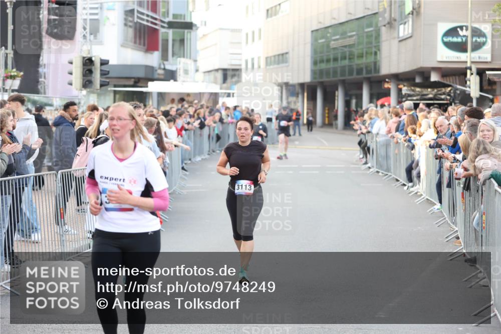 12.06.2026 - Holstenköstenlauf Andreas Tolksdorf http://msf.ph/oto/9748249 12.06.2026 20:16:24 Laufen 3113 meine-sportfotos.de