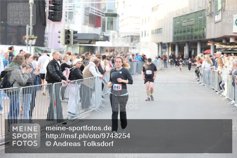 12.06.2026 - Holstenköstenlauf Andreas Tolksdorf http://msf.ph/oto/9748254 12.06.2026 20:16:33 Laufen 3183, 3045 meine-sportfotos.de