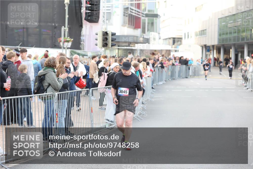 12.06.2026 - Holstenköstenlauf Andreas Tolksdorf http://msf.ph/oto/9748258 12.06.2026 20:16:39 Laufen 3045 meine-sportfotos.de