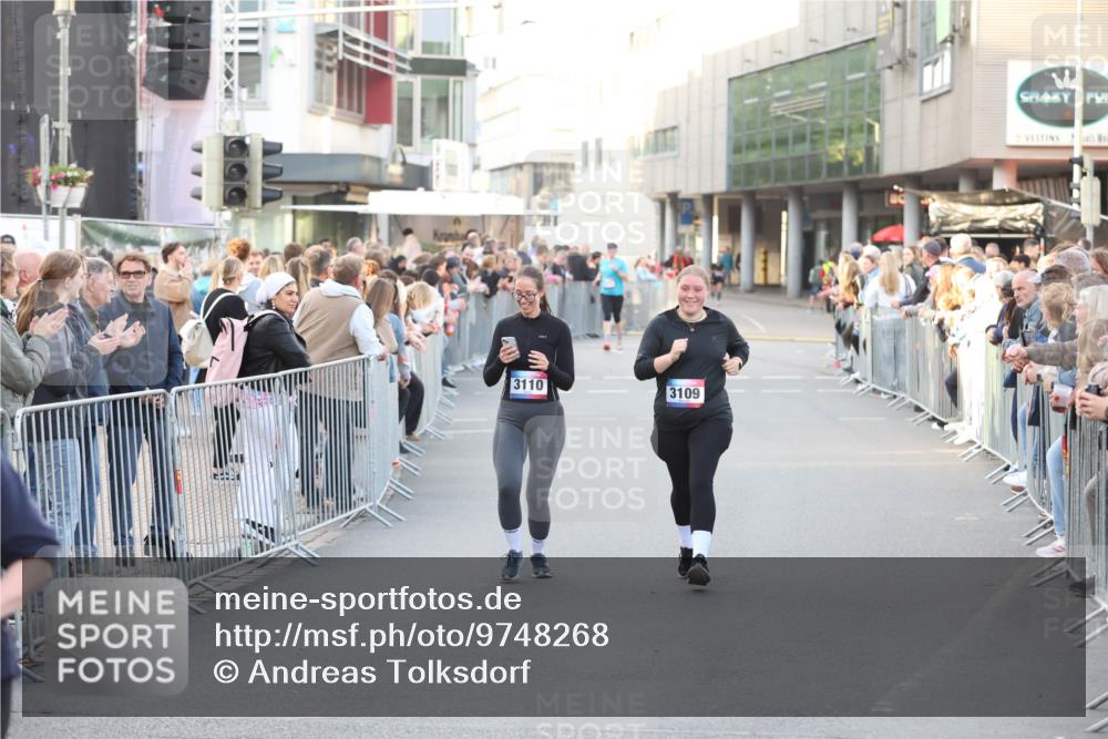 12.06.2026 - Holstenköstenlauf Andreas Tolksdorf http://msf.ph/oto/9748268 12.06.2026 20:17:02 Laufen 3110, 3109 meine-sportfotos.de