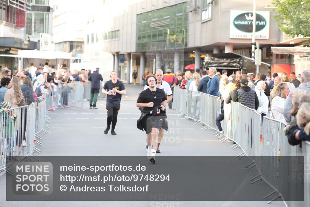 12.06.2026 - Holstenköstenlauf Andreas Tolksdorf http://msf.ph/oto/9748294 12.06.2026 20:21:39 Laufen 759 meine-sportfotos.de