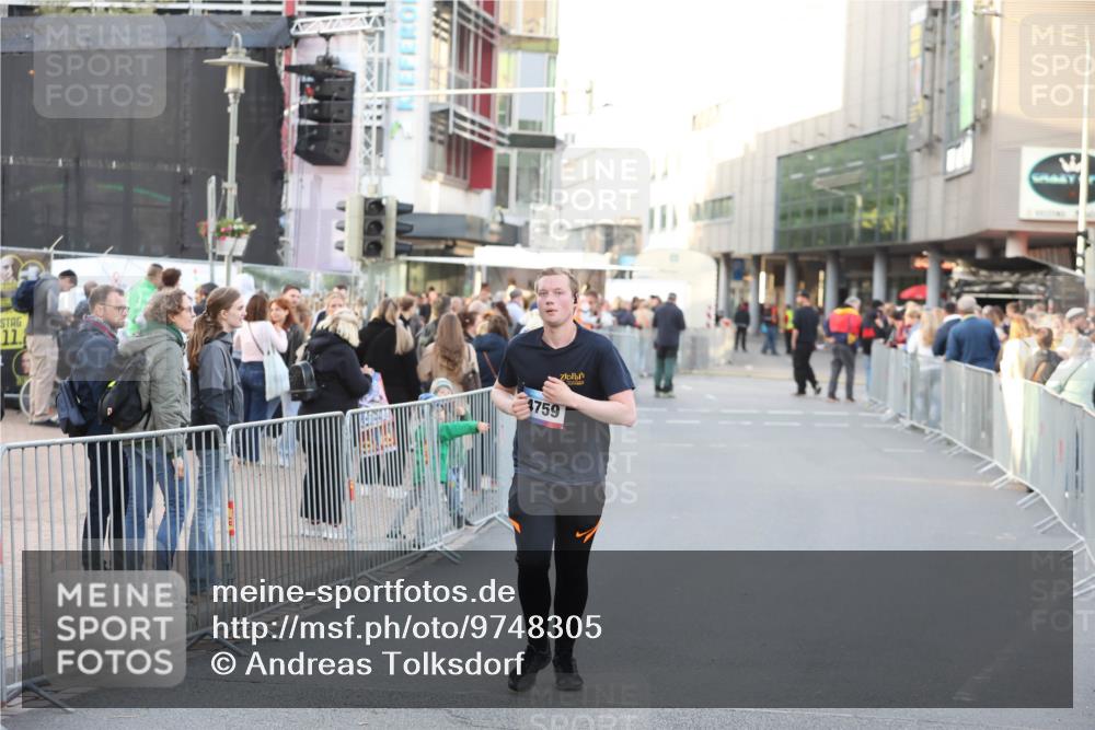 12.06.2026 - Holstenköstenlauf Andreas Tolksdorf http://msf.ph/oto/9748305 12.06.2026 20:21:48 Laufen 11, 1759 meine-sportfotos.de