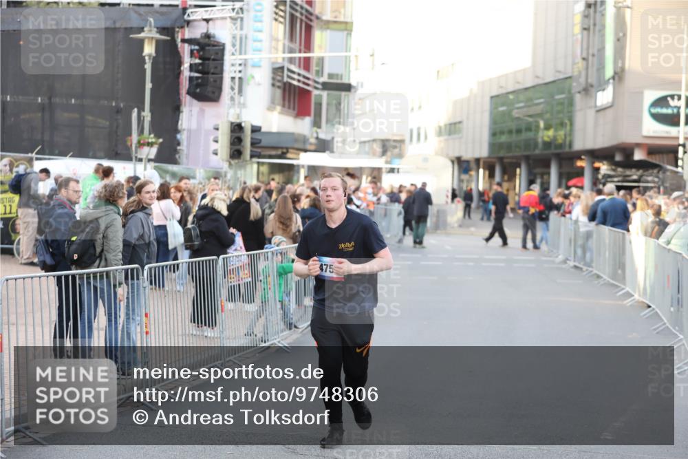 12.06.2026 - Holstenköstenlauf Andreas Tolksdorf http://msf.ph/oto/9748306 12.06.2026 20:21:48 Laufen 11, 475 meine-sportfotos.de